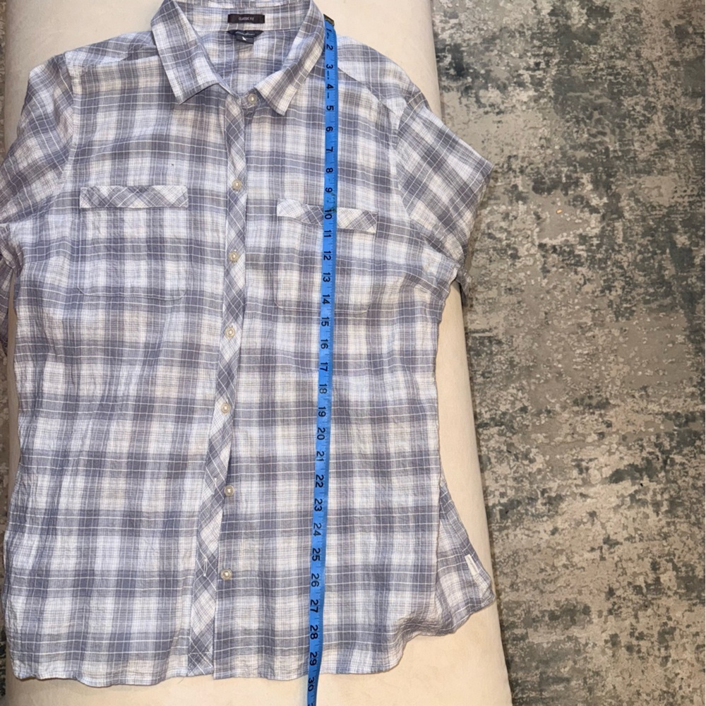 Eddie Bauer ladies gray plaid button up shirt, lightweight - Picture 4 of 10